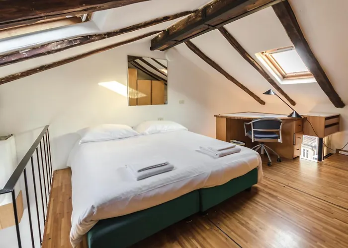 Rk San Vitale Flat شقة بولونيا